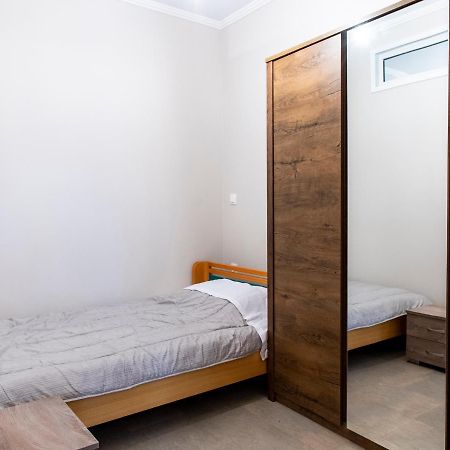 Walnut Home Apartment Near Ancient Olympia Krestena Екстер'єр фото