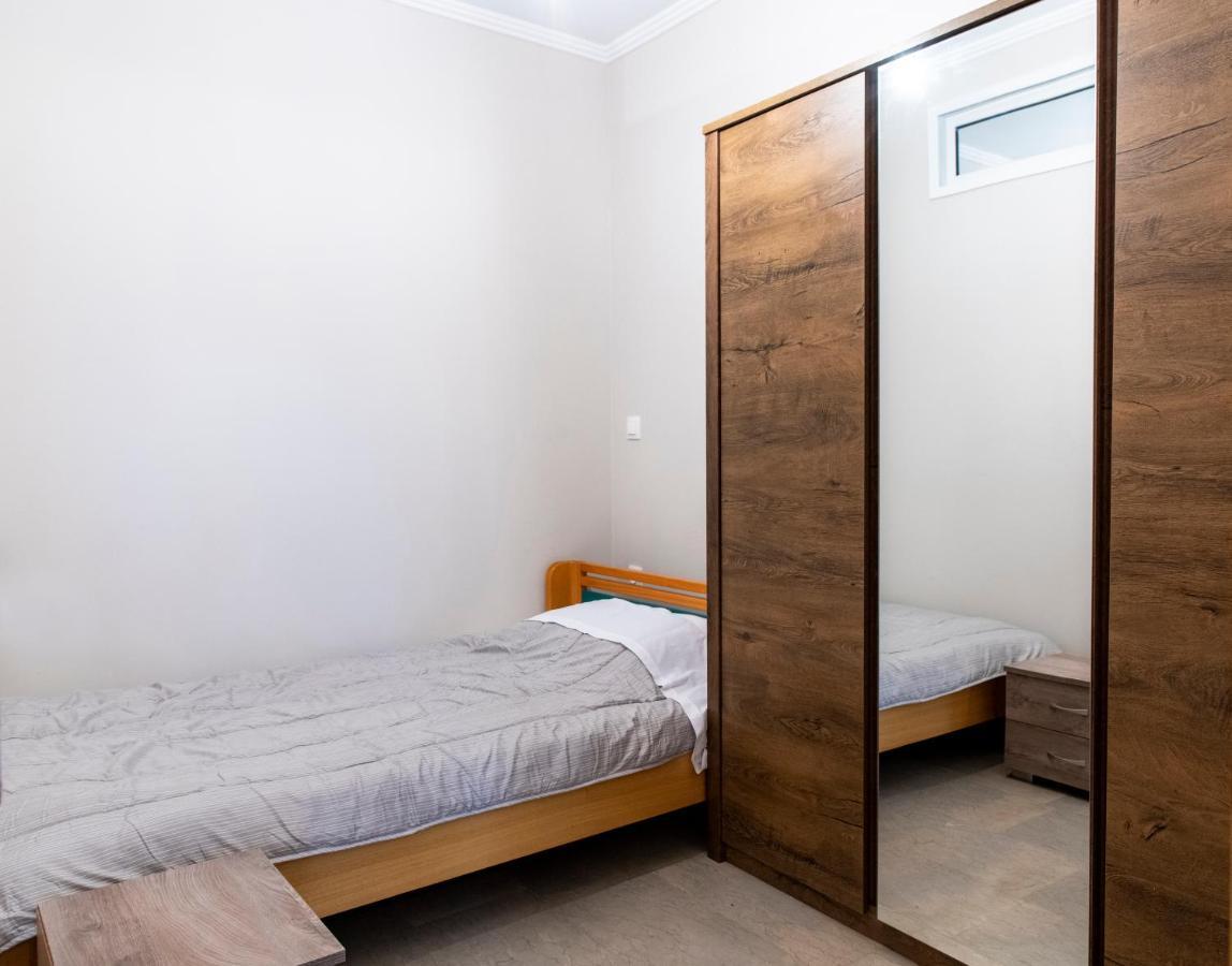 Walnut Home Apartment Near Ancient Olympia Krestena Екстер'єр фото